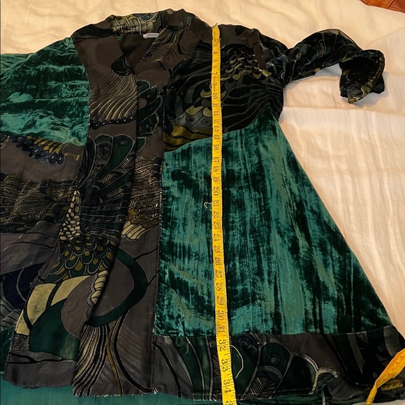 Elegant Green and Black Women's Kimono Jacket - Picture 8 of 13